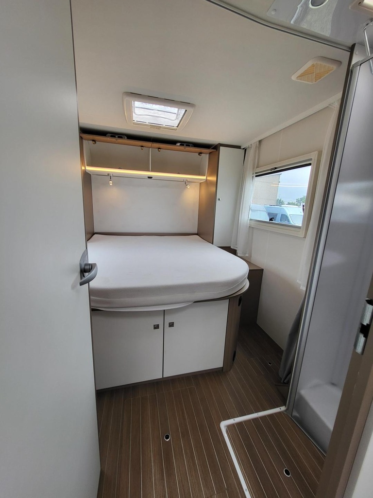 Blucamp Ocean 725