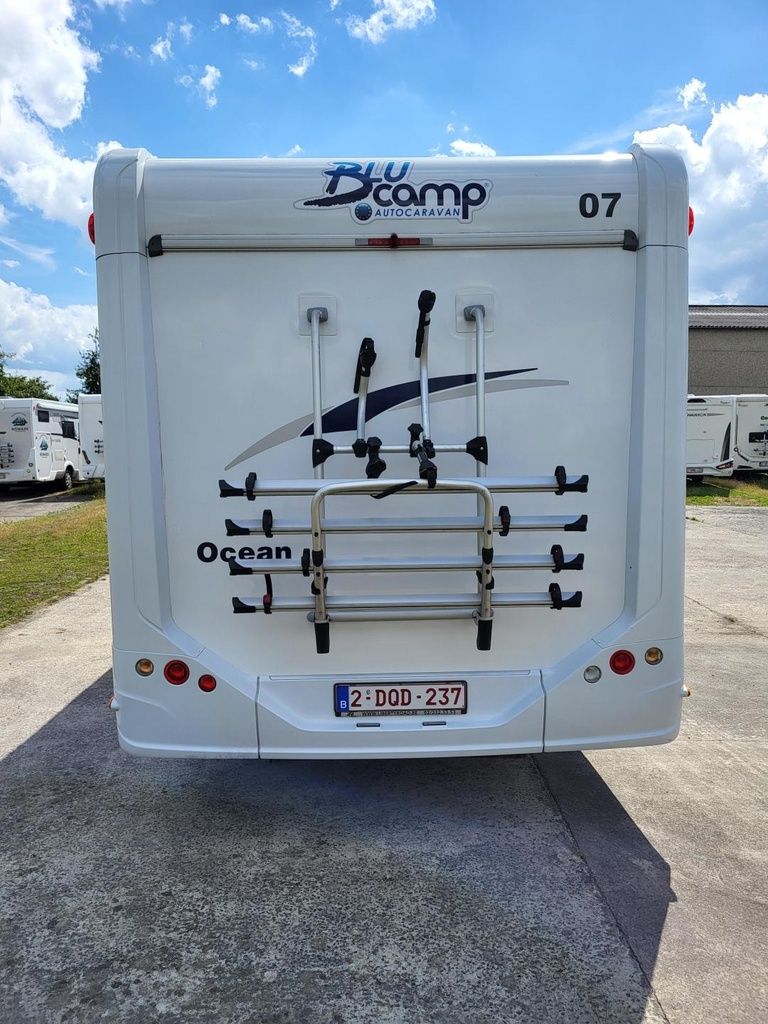 Blucamp Ocean 725